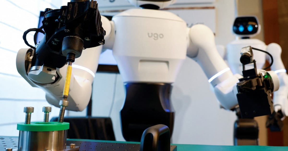 Un robot con IA se hace el simpático en un hospital japonés y ya piensa en mudarse a una fábrica