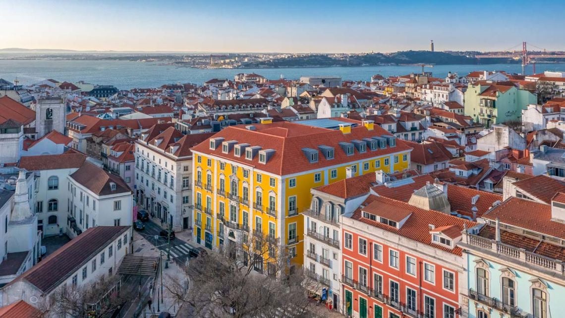 Un palacio de 1747 resiste en la colina de Lisboa y ahora funciona como hotel del vino