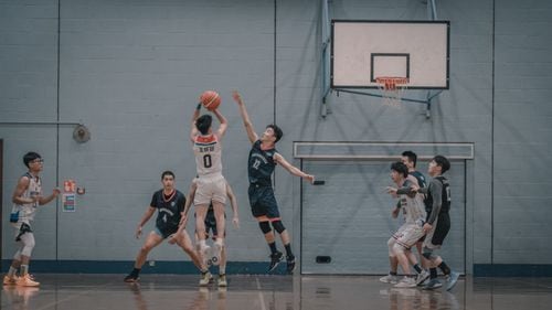 Valencia se sacó de encima a ASVEL en Lyon y estiró el invicto que ya empieza a llamar la atención