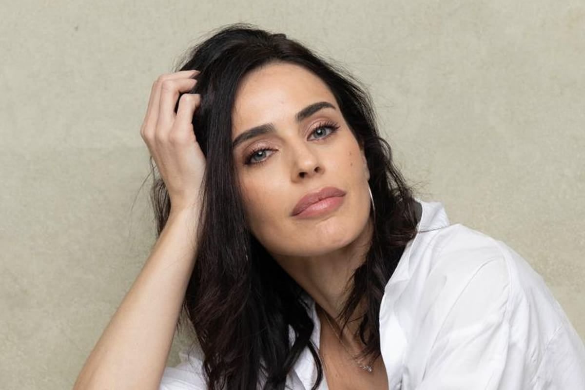 Priscila Crivocapich se calza el poncho de notera y se suma al resumen de medianoche
