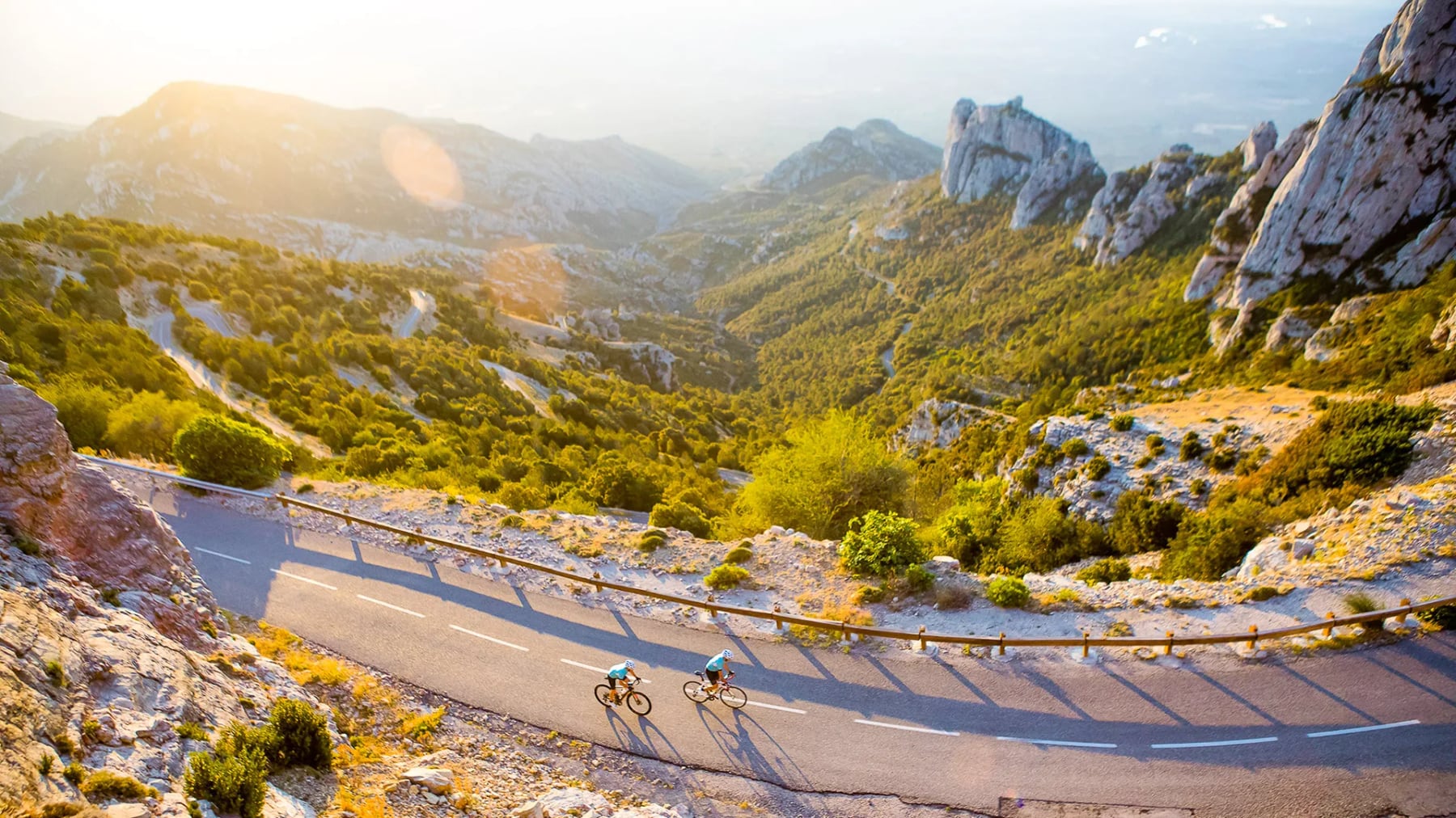 El Grand Tour de Cataluña propone una vuelta circular de 2.000 kilómetros en cinco tramos con base en Barcelona