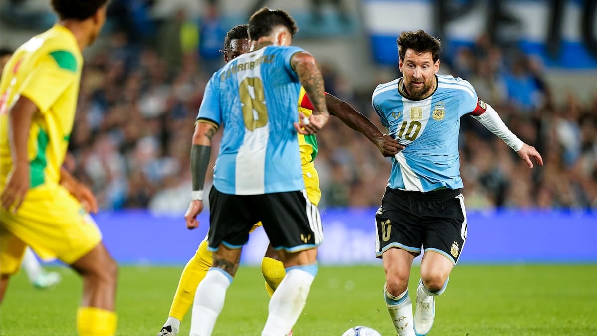El cabezazo de Otamendi que le dio aire a la despedida: Argentina le gana 1 a 0 a Benín en el Monumental