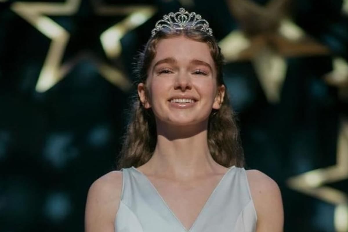 Carrie vuelve a la pantalla, ahora con el celular como pasillo del baño