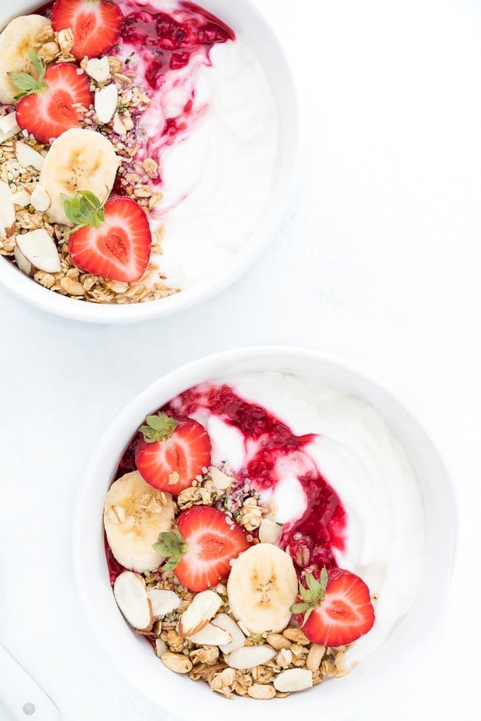 Yogur griego y un hígado más sano: por qué el envase no reemplaza al cambio de hábito