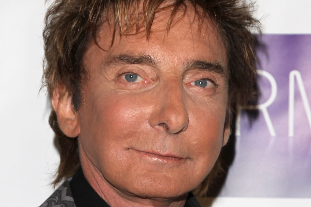 Manilow y la tos que no lo deja: otra noche cortada en Las Vegas y un viejo enemigo pulmonar que vuelve a dar señales