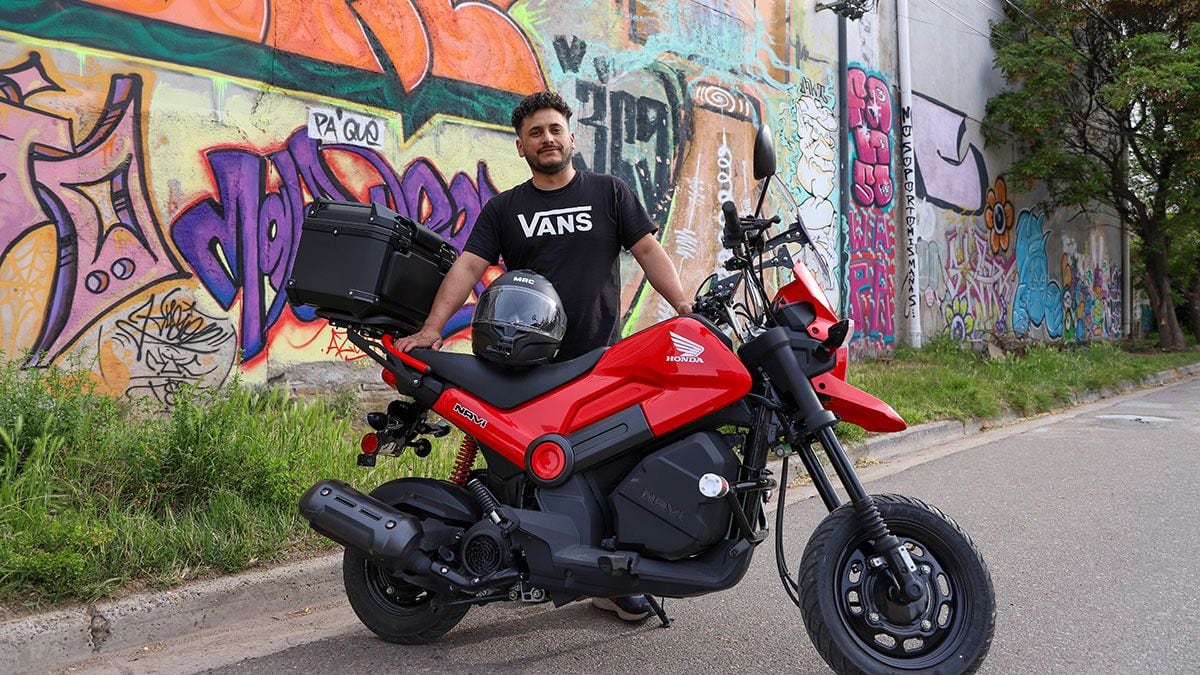 Nicolás, el mecánico de Neuquén que vende su taller y se va a Alaska en una moto de cien kilómetros por hora
