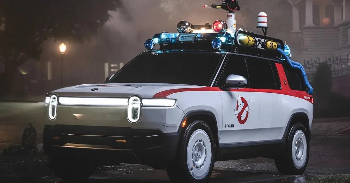 Murray vuelve a la cantera y se sube a una camioneta eléctrica: el cruce entre Cazafantasmas y Rivian que nadie vio venir