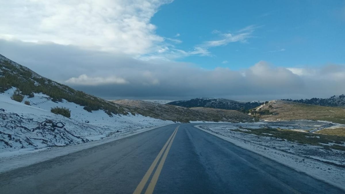 Cordillera neuquina: los dos pasos a Chile siguen abiertos, pero la calzada mojada y el hielo obligan a extremar los cuidados
