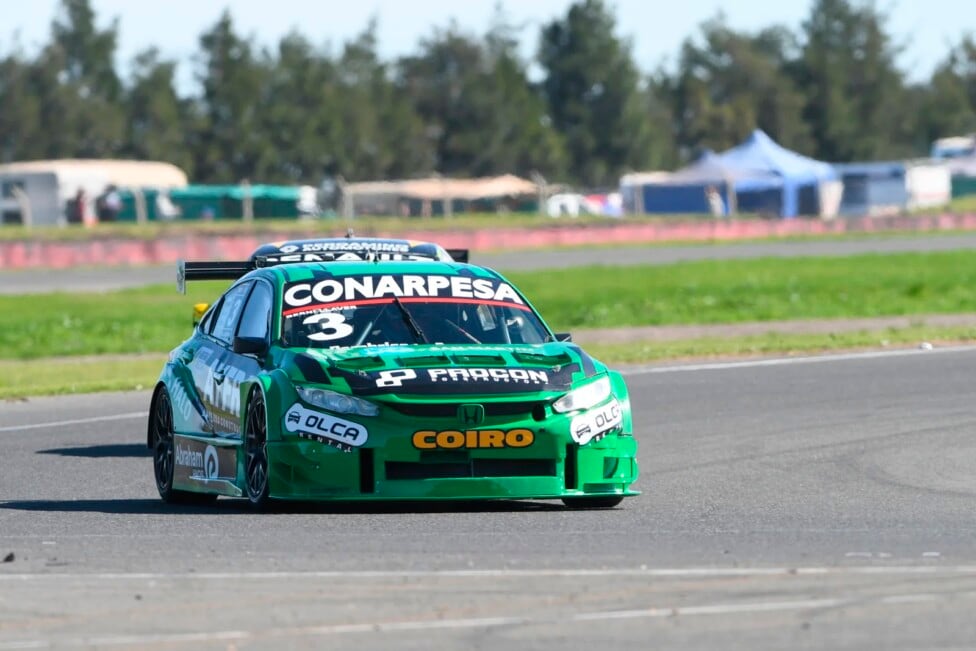 Llaver maneja el reloj y Concepción del Uruguay empieza a definir al campeón del TC2000