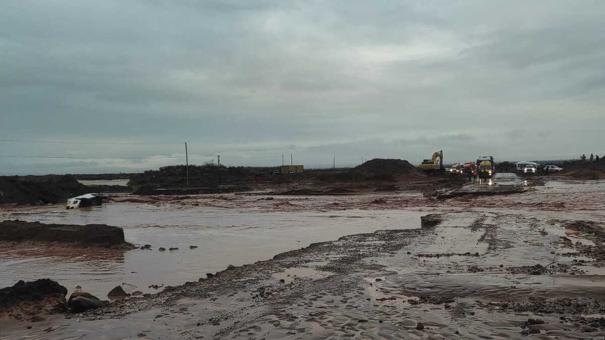 Rincón de los Sauces, bajo agua: la voz de un pueblo que hace cuentas mientras la lluvia no afloja