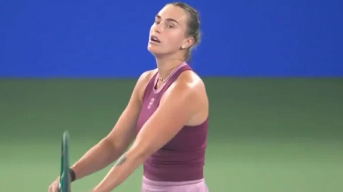 Li, la mochila llena de aces, le cortó la racha a Sabalenka en Wuhan