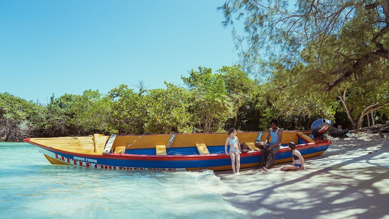 Jamaica se reposiciona para el viajero argentino con más de 150 actividades y playas libres de sargazo