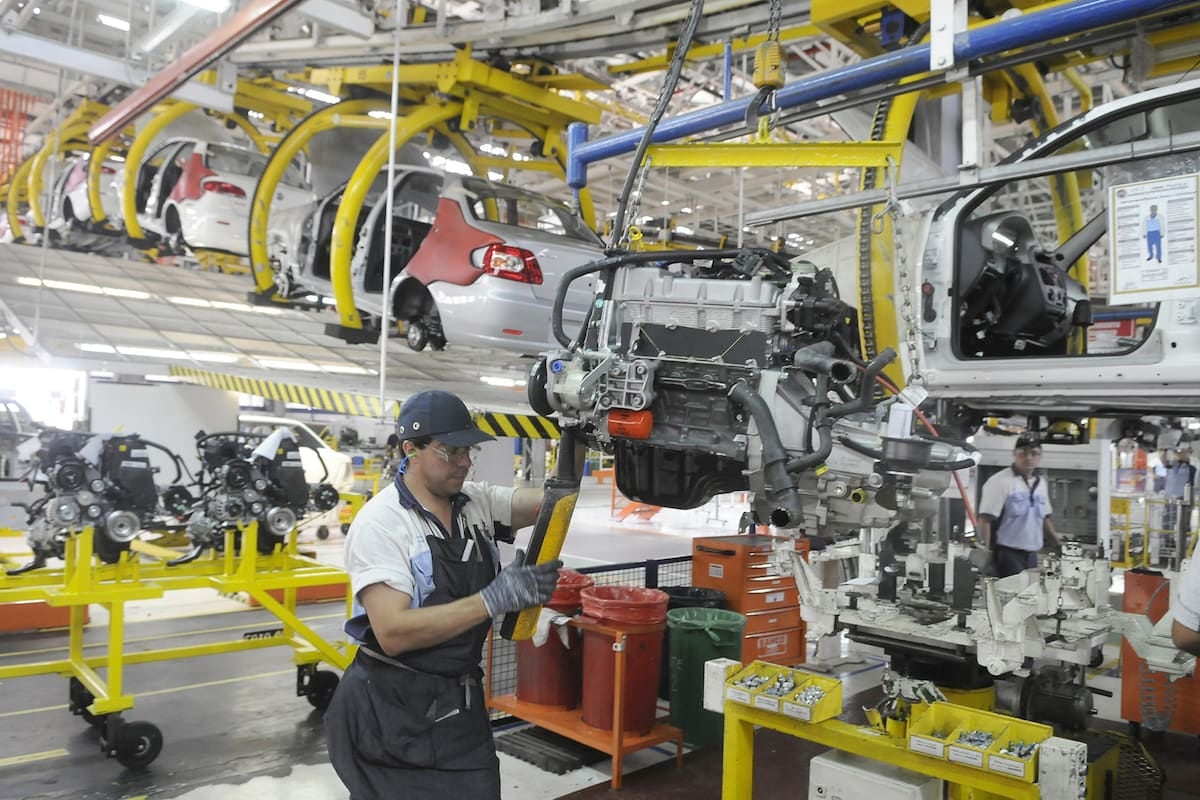 La industria operó al 58,5% de su capacidad en agosto y quedó por debajo del registro de 2025