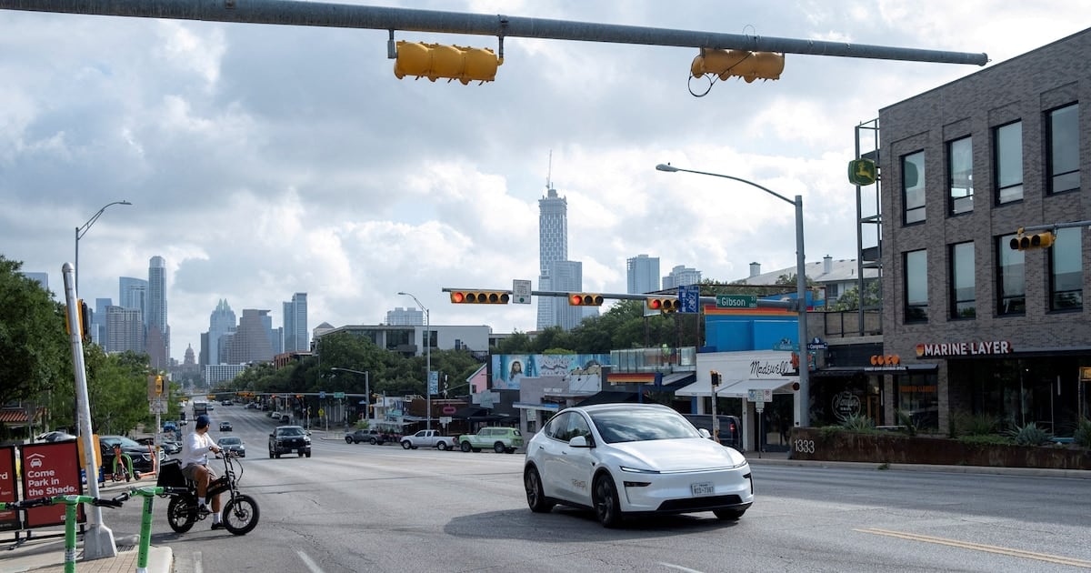 Vacío regulatorio en Estados Unidos: ciudades avanzan con ordenanzas propias para los robotaxis