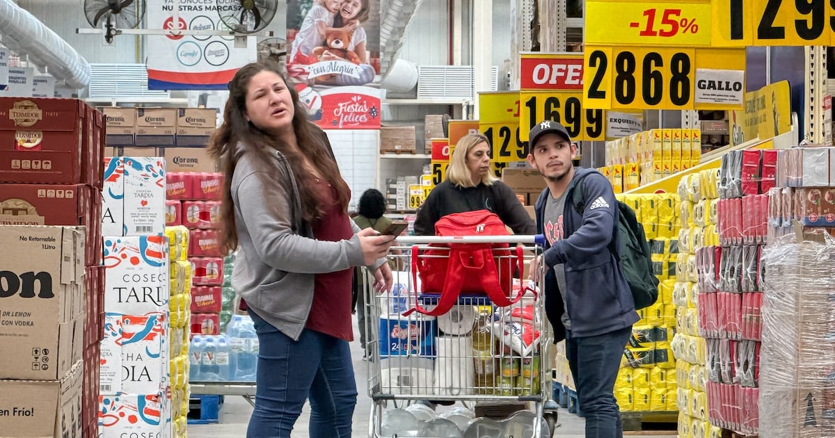 La venta real en el comercio de alimentos retrocedió durante agosto