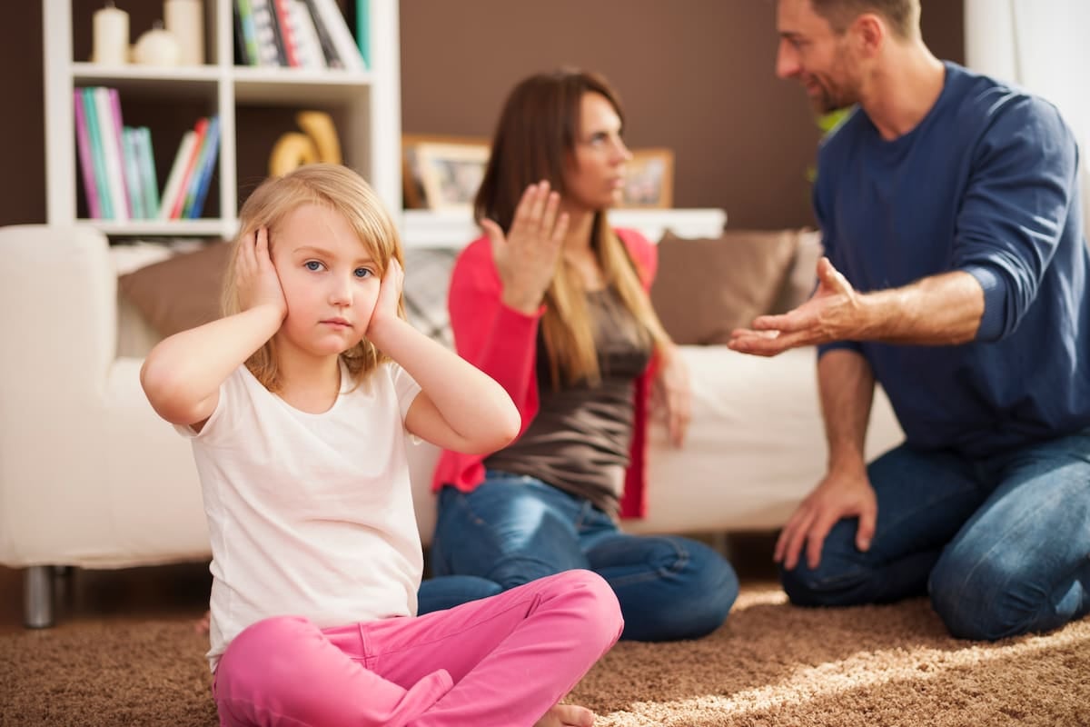 Cuando alerta la infancia: qué deja la hipervigilancia en la vida adulta