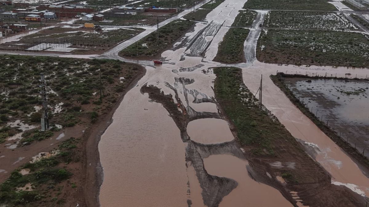 Añelo activó el operativo de emergencia y sosialisasi una extensión de sus resultados: 25 familias asistidas y dos evacuadas